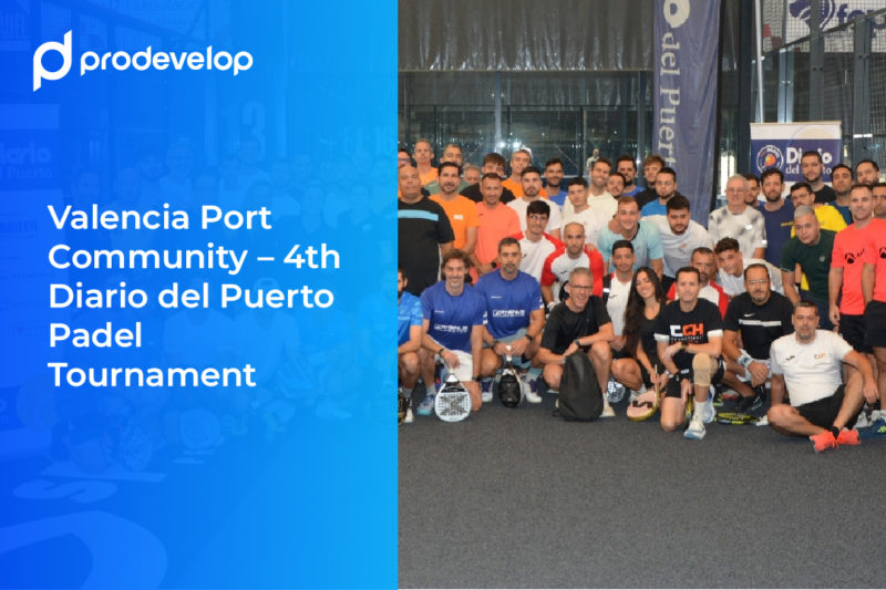 1. Group photo of players – Valencia port community at the Diario del Puerto Padel Tournament